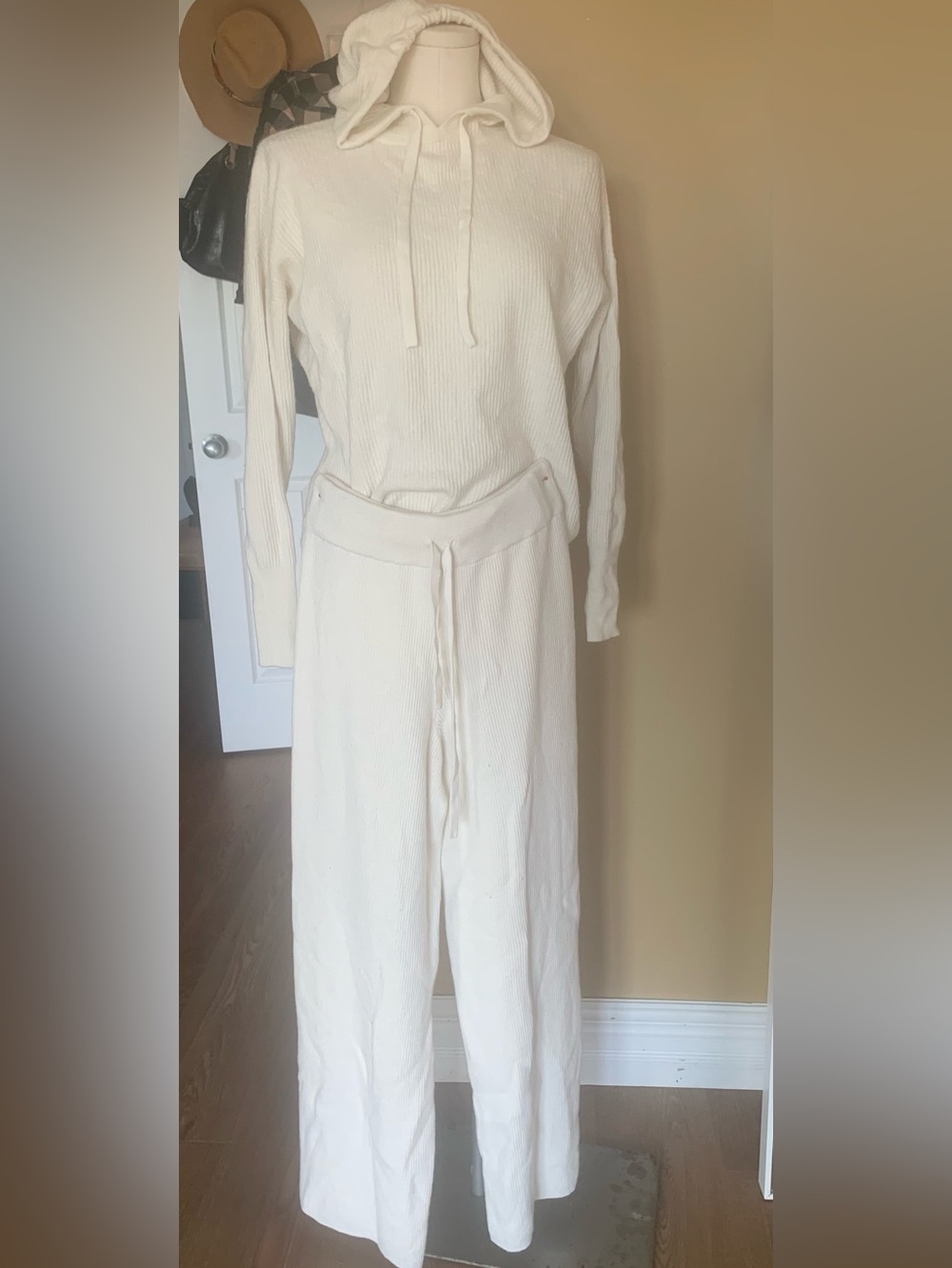 Polo by Ralph Lauren Cream Ribbed Hoodie with Wide-Leg Pants Set